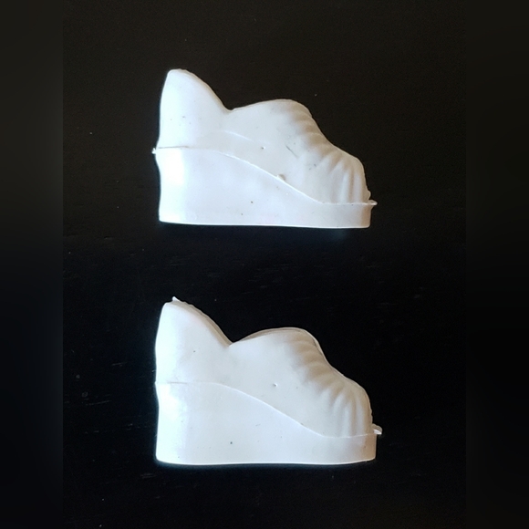 Vintage 1970s 12" Mego Doll white summer shoes for Cher Doll Farrah Fawcett doll - Picture 3 of 5